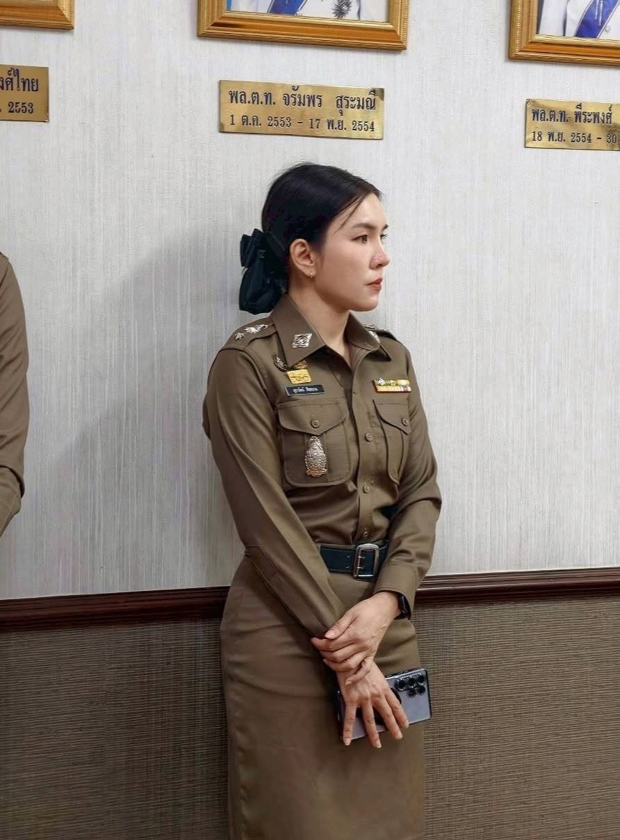 แจกวาร์ป Sutharat Seehanam
